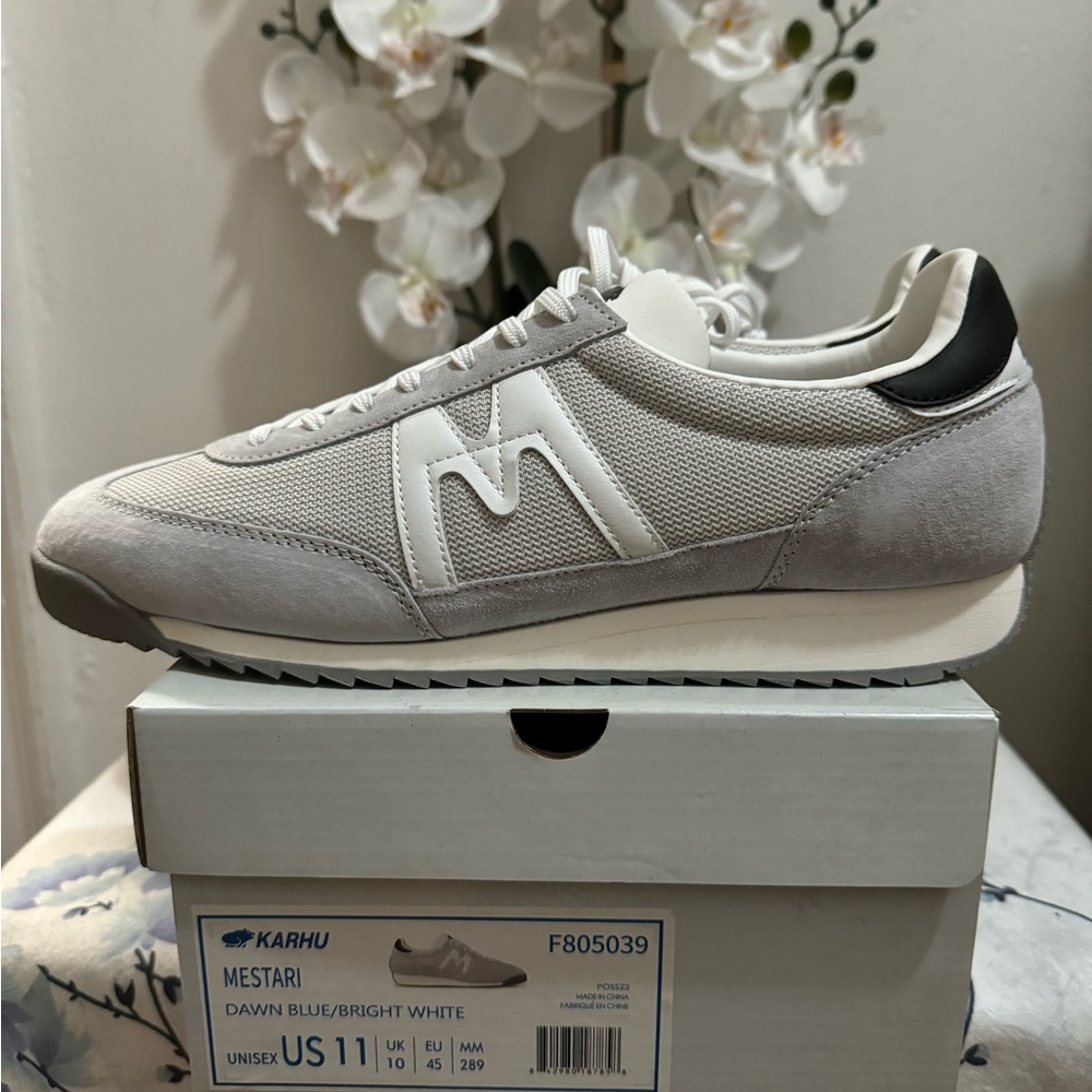 Karhu Mestari Gray and White Men's Sneakers